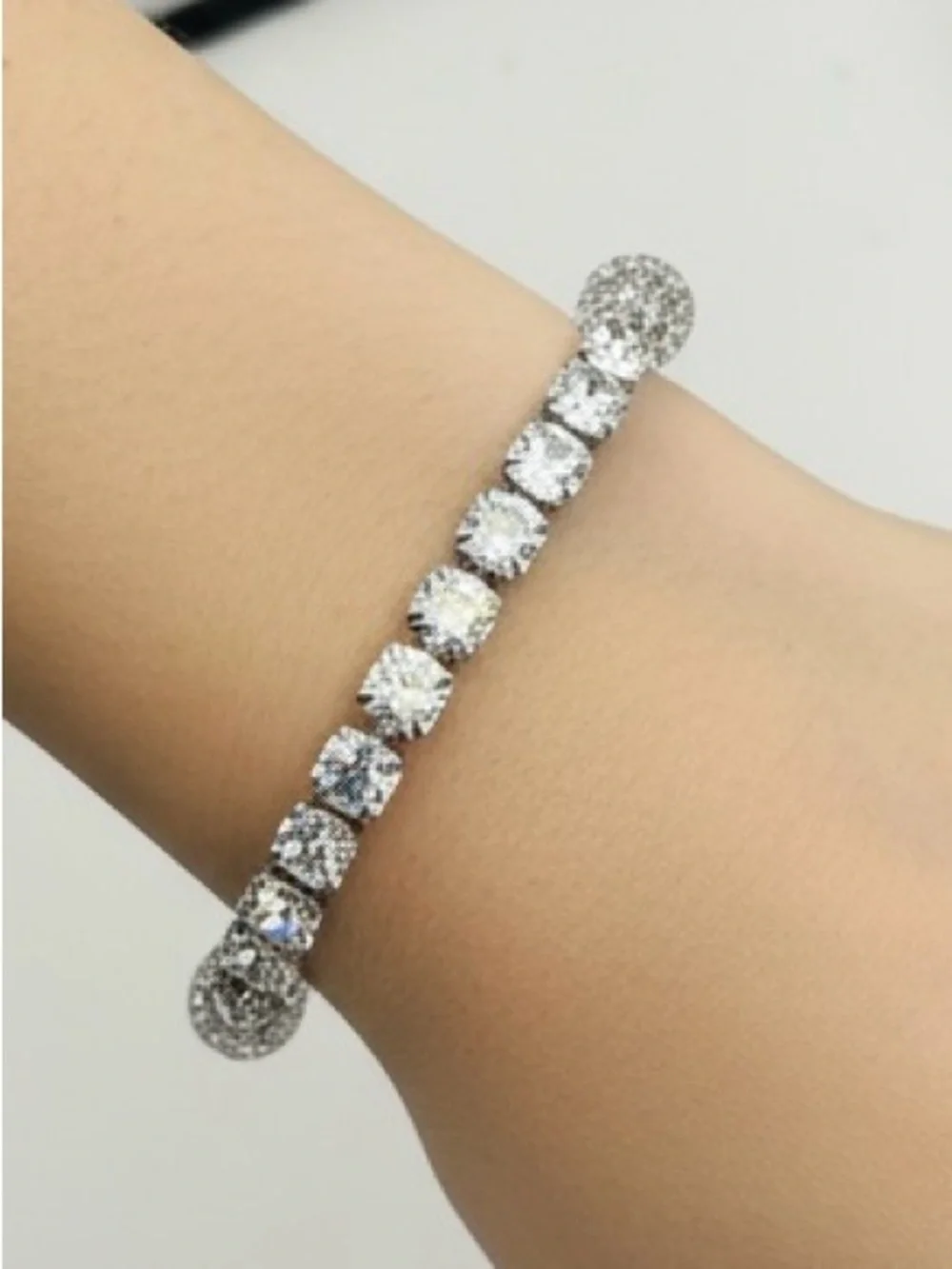 Crystal Snowflake Bracelet – Clear Beaded Rhinestone Bar Bracelet